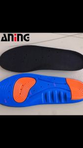 รองเท้าพื้นรองเท้าซิลิโคนยืดหยุ่น สำหรับกีฬารองรับแรงกระแทกแทรกพื้นรองเท้า 1 คู่