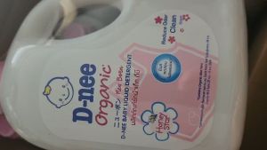 Nội Địa-Nước Giặt D-nee chai 960ml Nước Giặt Quần Áo Trẻ Em Cho Bé Dnee Thái Lan