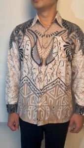 Batik Mewah untuk Acara: Atasan Pria Batik & Model Terbaru