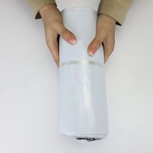 Plastik Polymailer Plastik Logistik Pembungkusan Paket Anti Air 28 x 42 cm Isi 100 Lembar