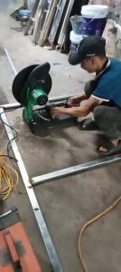 Máy cắt sắt Vespa nhập khẩu chính hãng tặng lưỡi 355mm công suất 2500W