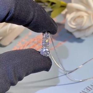 1.8 Carat 3 Stone Blue Green White Color Moissanite Pendant Necklace for Charm Lady with Certificate Silver 925 Jewelry Gift
