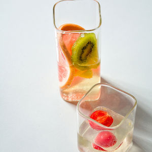 Orna แก้วนมทรงสี่เหลี่ยมทนความร้อน ใส่เย็นได้ สปอตสินค้า Square transparent glass