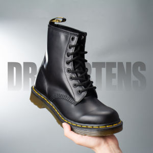 Dr.Martens Classic 8-Hole Soft And Hard Leather Martin Boots Leisure Mid-Calf Fashion Boots for Women round Toe Flat Heel
