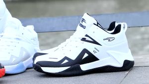Mens Summer Breathable High Top Basketball Shoes Trendy Sports Shoes Wear-resistant Sneakers Basketball Shoes For Men