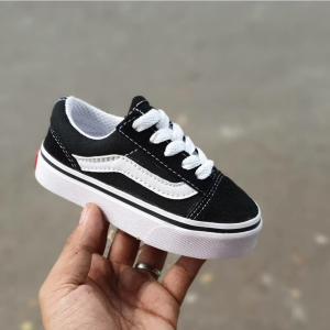 SEPATU SEKOLAH SD LAKI LAKI PEREMPUAN HITAM PUTIH SEPATU ANAK LAKI LAKI PEREMPUAN SEPATU ANAK SD LAKI LAKI SEPATU ANAK TERLARIS