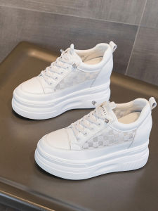 รองเท้าแตะส้นหนาสไตล์เกาหลีสำหรับผู้หญิงในช่วงฤดูร้อน ทรงหัวมน ส้นสูงพิเศษ ระบายอากาศได้ดี รองเท้าแตะส้นหนาแบบสวมสบาย