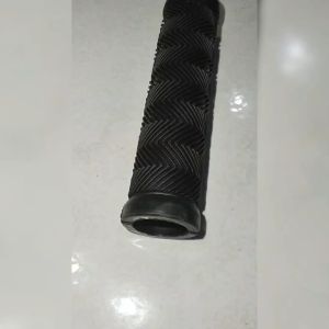 SARUNG STANG ID 21MM GEROBAK PANJANG 110MM KARET PEGANGAN PIPA 1/2