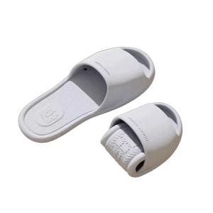 miiow | Portable Folding Travel Slippers Cat Person Hotel Disposable Slippers Anti-Slip Bathroom Bathing Slippers For Men And Women