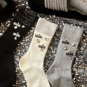 ถุงน่องเงาฝังเพชรสุดหรู ผู้หญิง ถุงเท้าถึงกลางน่อง ถุงเท้า ผ้าฝ้าย Blend หนาขึ้น ฤดูใบไม้ร่วง ฤดูหนาว โอกาสพิเศษ ถุงน่อง