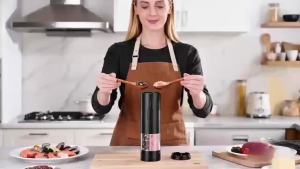 2 in 1 Electric Salt and Pepper Grinder Type C Rechargeable Adjustable Coarseness 2 100ml Capacity Instant S P Switch Kitch