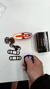 Đèn Hậu Xe Đạp MTB Tích Hợp Xi Nhan LED Chống Nước Sạc Lại Được Có Báo Động Chống Trộm Đảm Bảo An Toàn Khi Đạp Xe Ban Đêm