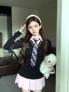 กระโปรงสั้นจีบคอโปโลสไตล์หวานและเผ็ดร้อนสำหรับผู้หญิงในฤดูใบไม้ร่วง เอวสูง กระโปรงทรงเอ แขนยาว กระโปรงสั้น กระโปรงสั้น