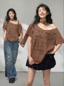 KEIKO | Vintage Brown Print Off-Shoulder Loose T-Shirt