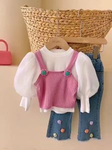 Riza kids🎈พร้อมส่งจากไทย🎈 กั้กชมพูดอกไม้ ชุดเซต 3 ชิ้น เสื้อขาวแขนยาว กั้กไหมพรม กางเกงยีนส์ขายาว เสื้อผ้าเด็กผู้หญิง