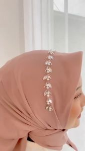 AMIIRAH SHOP96 HIJAB SEGIEMPAT PAYET BANDO MUTIARA/HIJAB SEGI EMPAT BELLA BANDO