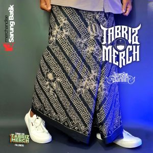 SARUNG BATIK TERBARU MOTIF KATUN WIROSAT BAHAN KAIN KATUN SUPER GRADE A MOTIF KEKINIAN Pria Dewasa Printing Muslim Santri Pekalongan Hitam