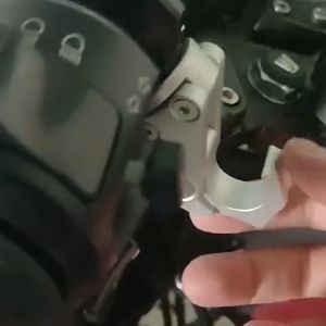 Aksesoris Motor HONDA: Kait Tas Helm Motor & Pemegang Tas Motor