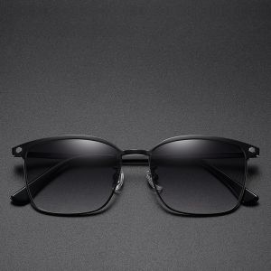 Pure Titanium Myopia Sunglasses for Men And Women Driving Special Polarized Sun Glasses UV Protection Blue Light Filter Fashionable