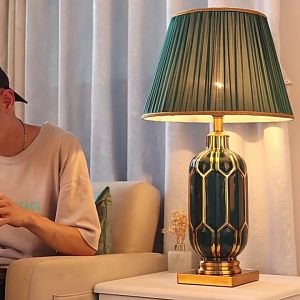 Đèn ngủ để bàn phong cách Bắc Âu thân gốm cao cấp phủ bóng chào đèn Vải đệt tay Đèn tủ tab đầu giường Neoclassical Style nghệ thuật tân cổ điển - Combosett