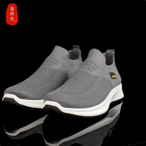 Brand GenGeGo ( 3 Days Delivered COD)Mens Running Shoes Stylish Sports Shoes New Casual Breathable Sneakers