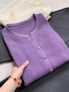 เสื้อสเวตเตอร์ถักแฟชั่นฤดูใบไม้ร่วงและฤดูหนาวสำหรับผู้หญิง ดีไซน์สลิมฟิต ดีไซน์แบบเปิดไหล่ แขนยาว คอวี ปกติ