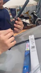 Gạt Mưa Ô Tô BOSCH Loại 1 Cần Gạt Nước Silicon Thân Mềm Không Xương Gạt Sạch Nước Không gây Tiếng Ồn Bảo Hành 1 Năm(đời xe Toyota Yaris)