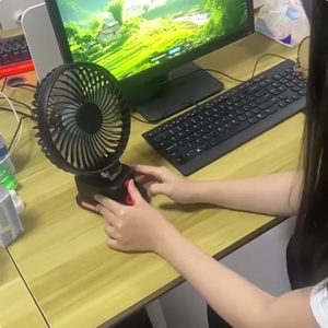 Shipped from Malaysia 21V 1A Lithium Battery Charger for 7 Inch Rechargeable Desk Fan with Mini Fan  Adjustable Cordless Fan  Fan Camping Brushless fan Portable fan Battery fan Desktop fan Compatible with Makita battery models