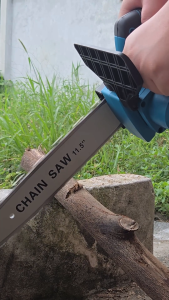 MAKITA เลื่อยโซ่ 11.5 นิ้ว แบบไร้สาย 389V ใช้งานหนักได้ดี น้ำหนักเบา ใช้งานง่าย พร้อมกล่องเก็บอย่างดี 💯(AAA)💯🏆🔥 CMK