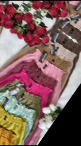 Celana Kulot Crinkle Kancing Depan: Desain Modern & Berkualitas Tinggi