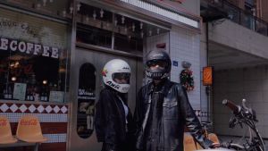 AXK หมวกกันน้อค 2 สี การรับรอง ICC เลนส์ HD Motorcycle Helmet หมวกกันน้อค ผู้หญิง หมวกกันน้อคชาย