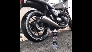 TIRE FOAM 650 ml.(สเปร์ยเคลือบเงาล้อ แถมฟรีฟองน้ำขัดล้อ)ยางรถยนต์มอเตอร์ไซค์ เกรดคุณภาพสูงของแท้  มีเก็บปลายทาง พร้อมส่งด่วน 1-2 วันถึง