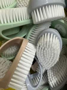 แปรงขัดเอนกประสงค์ พอดีมือ ขนนุ่ม