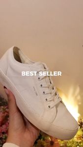 Giày Sneaker Vải Canvas Nam Nữ E18 White Sang Trọng Giày Canvas Dincox Dành Cho Người Dùng Trẻ Giày Thể Thao Casual Dây Buộc Cho Mùa Hè Giày Sneaker Trắng E18 Phong Cách Hiện Đại - Lazada