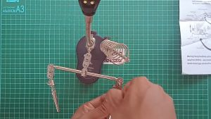 COD Taffware Alat Pegangan Solder Helping Hand Kaca Pembesar LED TE 801