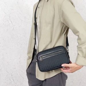 กระเป๋าสะพายไหล่หนัง PU ดีไซน์เรียบหรู สไตล์คลาสสิก สำหรับผู้ชาย