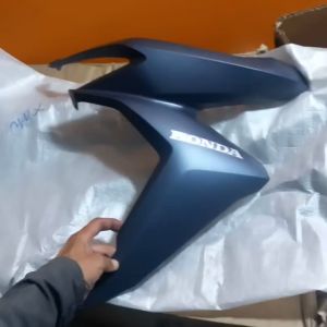 Mặt nạ . Bửng trước . ốp sườn Vario 2018 - 2022 Màu Xanh Nhám