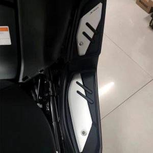 รถจักรยานยนต์ CNL อลูมิเนียมอัลลอยด์ Footrest Foot Pads Pedal Plate Pedals สำหรับ Yamaha XMAX 300 XMAX300 V1 V2 2020-2023 2024 4 ชิ้น