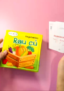 Đồ Chơi Trí Tuệ Sách Vải Chủ Đề Rau Củ - Song Ngữ Anh Việt - Cho Bé 0-3 Tuổi Phát Triển Đa Giác Quan