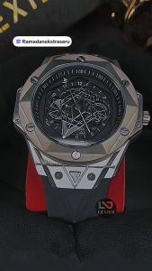 Jam Tangan Pria Galaxy Sporty Kasual Import Original Asli Premium New Model Lexier Terbaru\\n\\n Tentang Jam Tangan Lexier\\n\\nLexier adalah merek jam tangan premium yang terkenal dengan produk-produk berkualitas tinggi dan desain yang modern. Jam tangan pria Galaxy Sporty Kasual Import Original Asli Premium New Model Lexier Terbaru merupakan salah satu produk unggulan dari Lexier yang telah mendapatkan sambutan positif dari para penggemar jam tangan.\\n\\n Spesifikasi Produk\\n\\nBerikut ini adalah spesifikasi lengkap dari jam tangan Lexier:\\n\\n- Jenis: Analog\\n- Model: Bisnis\\n- Bahan tali: Rubber/Karet\\n- Bahan dial: Stainless steel\\n- Diameter jam tangan : 50 mm\\n- Ketebalan jam tangan: 19 mm\\n- Panjang tali : 26 cm\\n- Lebar tali: 23 mm\\n- Tahan air: 3-5 ATM (Bisa di pakai untuk mandi, wudhu, hujanan, cuci tangan. Meskipun tahan air tetap hindari air panas)\\n- Warna: Full black, black silver, black rosegold\\n- Fitur Tambahan: Tanggal, Luminous (menyala tempat gelap), Jarum jam galaxy\\n- Jenis Mesin: Kuarsa\\n- Jenis Pengunci: Velkro\\n\\n Kelebihan Jam Tangan Lexier\\n\\nJam tangan Lexier memiliki beberapa kelebihan yang membuatnya menjadi pilihan yang tepat bagi para pecinta jam tangan:\\n\\n- Desain modern dan elegan\\n- Bahan berkualitas tinggi\\n- Tahan air hingga 3-5 ATM\\n- Fitur tanggal dan luminous\\n- Jarum jam galaxy yang menarik\\n- Mesin kuarsa yang akurat\\n\\n Bagaimana Menggunakan Jam Tangan Lexier?\\n\\nBerikut ini adalah beberapa tips penggunaan jam tangan Lexier:\\n\\n Tips Perawatan Jam Tangan Lexier\\n\\n- Hindari benturan keras\\n- Jauhkan dari paparan zat kimia\\n- Bersihkan secara teratur dengan kain lembut\\n- Gantungkan pada tempat yang aman ketika tidak digunakan\\n\\n Kegunaan Jam Tangan Lexier\\n\\nJam tangan Lexier dapat digunakan dalam berbagai situasi, seperti:\\n\\n- Gaya formal\\n- Acara spesial\\n- Aktivitas sehari-hari\\n- Pertemuan bisnis\\n- Koleksi pribadi\\n- Hadiah mewah\\n\\n Keuntungan Beli Jam Tangan Lexier\\n\\nBerikut ini adalah beberapa keuntungan membeli jam tangan Lexier:\\n\\n Keaslian Produk Lexier\\n\\nProduk Lexier 100% ORIGINAL dan sesuai dengan gambar yang ditampilkan. Selain itu, produk siap stok dan langsung diproses setelah melakukan pemesanan.\\n\\n Garansi & Layanan Pelanggan Lexier\\n\\nLexier menawarkan garansi dan layanan pelanggan yang baik bagi para pembeli. Jika terjadi masalah dengan produk, pembeli dapat menghubungi layanan pelanggan Lexier untuk mendapatkan solusi yang memuaskan.\\n\\nJadi, tunggu apa lagi? Segera dapatkan jam tangan Lexier dan rasakan kenyamanan dan keindahan desainnya!\n}