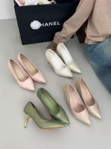 YOTO Embroidered Stiletto Heels For Women Leather Pointed-Toe Chinese-style Elegant Sandals