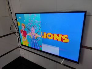 Kính chắn bảo vệ tivi 40 inch