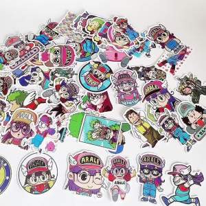 Bandai | 1 Gói Arale Anime Miếng Dán Dr. Sụt Giảm Robot Cô Gái Nhân Vật Hành Động Mô Hình Trang Trí Đồ Chơi Quà Tặng Chất Liệu Nhựa PVC 6-10Cm Kích Thước