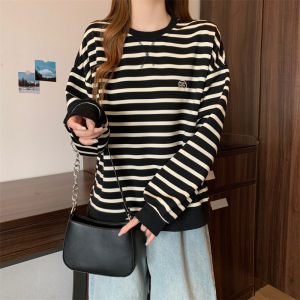 เสื้อฮู้ดลายทางแขนยาวหลวมๆ สไตล์เกาหลี สำหรับผู้หญิงในฤดูหนาว ทรงเข้ารูป เสื้อเชิ้ตคอกลม แฟชั่นผู้หญิงไซส์ใหญ่