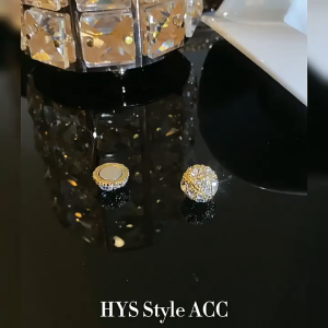 gold-plated Earrings With Clear Crystals And Magnetic Back1 Pair Magnetic gold-plated Silver Ear Clip Summer Magnetic Without Ear Hole Ear Stud Therapy Weight Loss Women Earrings Jewelry for Party Wedding