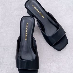 NIcholas Edison Block Heel Vindi Sandal Hak Kotak Slip On Terbaru