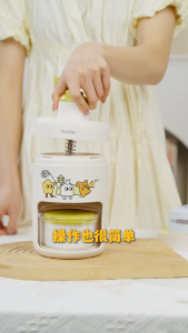 Manual Hand Crank Ice Shaver Machine Portable Snow Cone Maker for Kids Birthday Gift Home Use No Electricity Needed