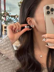 Romantic Pearled Butterfly Knot Earrings Sweet Fresh French Style Silver Needle Ear Studs Alloy Geometric Pattern for Women