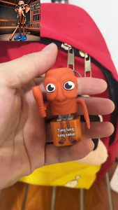 พวงกุญแจ Sahur พวงกุญแจมีเสียงTung Tung มีไฟส่องสว่าง พวงกุญแจ 3D ห้อยกระเป๋า