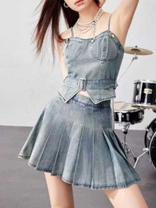 ชุดเดรสยีนส์แฟชั่นสองชิ้นสำหรับผู้หญิงในฤดูร้อน ชุดเดรสกระโปรงทรงเอเข้ารูป เอวสูง แขนกุด ผ้าฝ้าย ชุดทำงานลำลอง